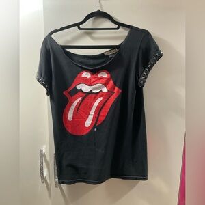 Alice and Olivia Black Graphic rolling stone  Women's Top
